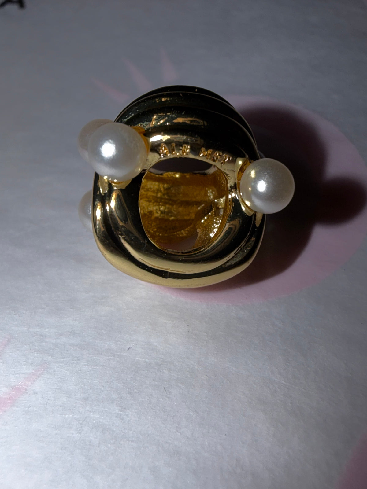 Abstract Waves Charm